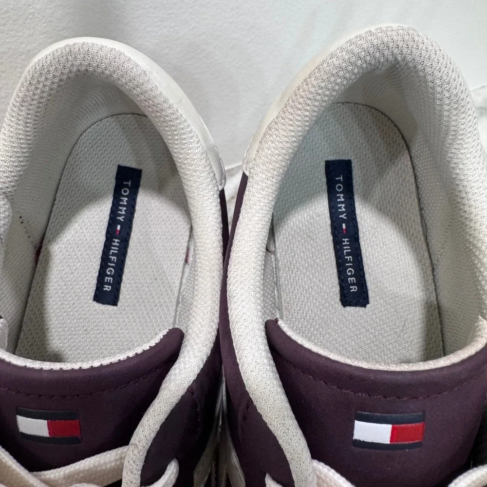 Tommy Hilfiger Mens Lexei Burgundy Gum Sole Sneakers TWLEXEIH-R Size 10M